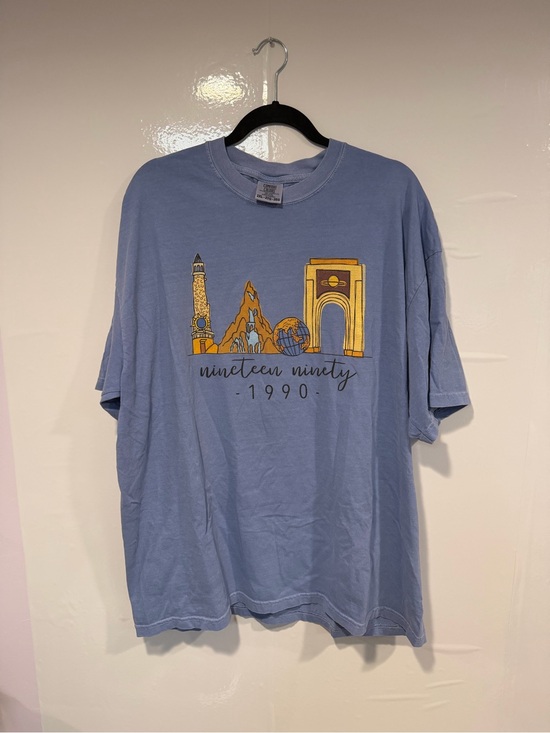 Comfort Colors Other - Universal Orlando 1990 Graphic Tee in Dusty Blue